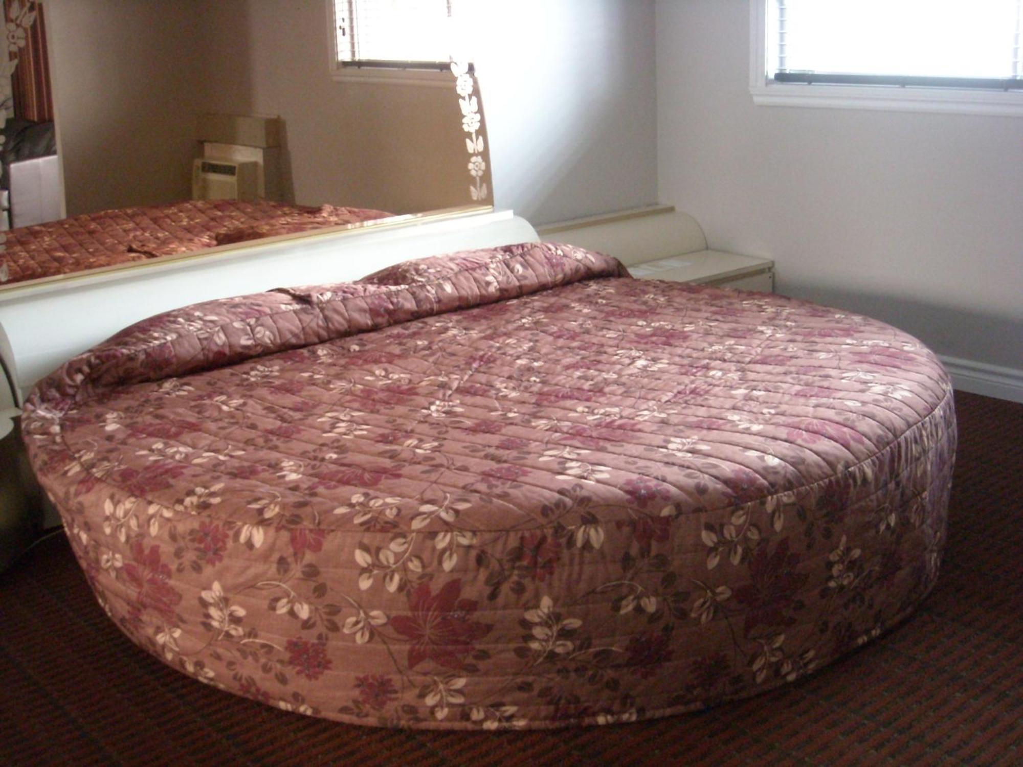 לונגאיל Grand Motel Saint-Hubert מראה חיצוני תמונה