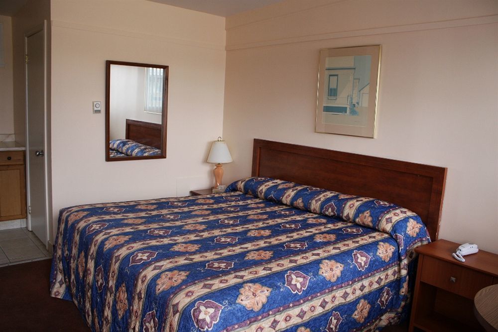לונגאיל Grand Motel Saint-Hubert מראה חיצוני תמונה