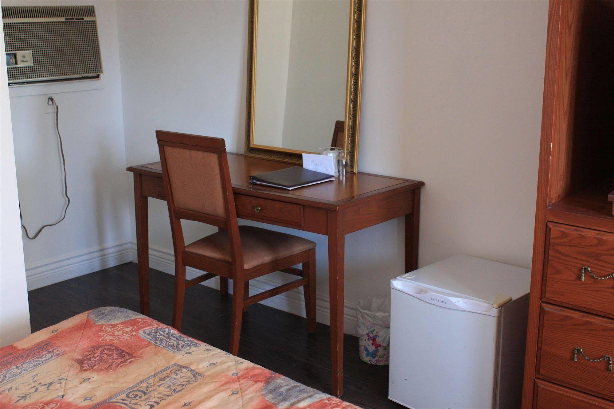 לונגאיל Grand Motel Saint-Hubert מראה חיצוני תמונה