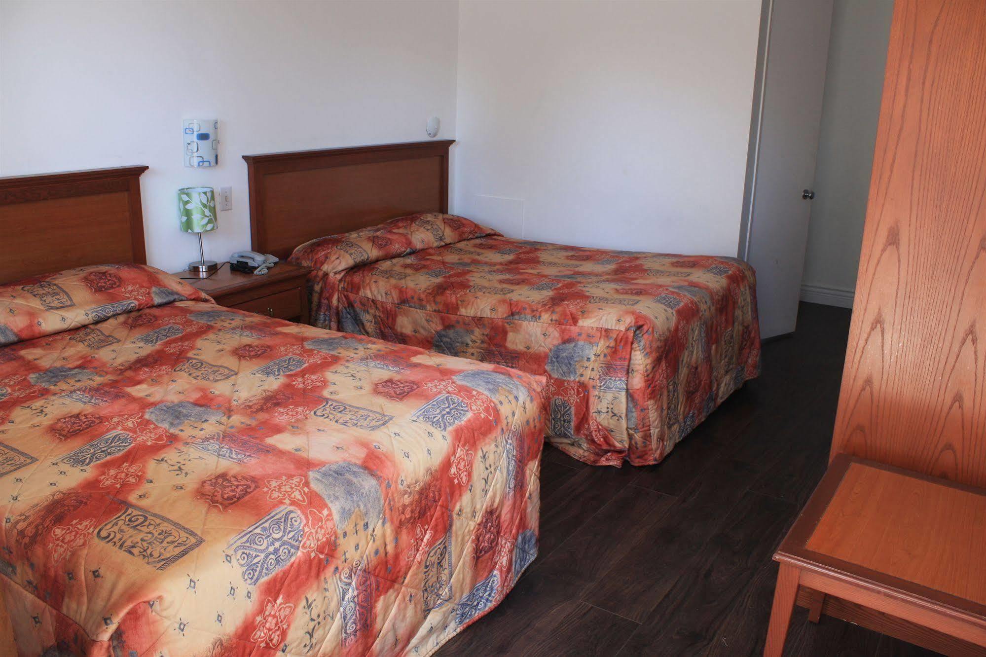 לונגאיל Grand Motel Saint-Hubert מראה חיצוני תמונה